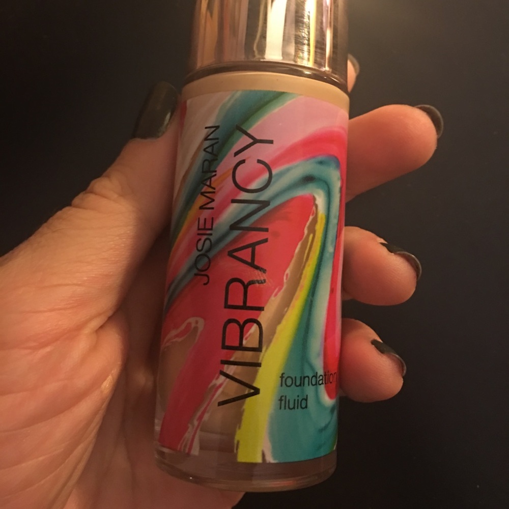 Josie Maran Vibrancy Foundation